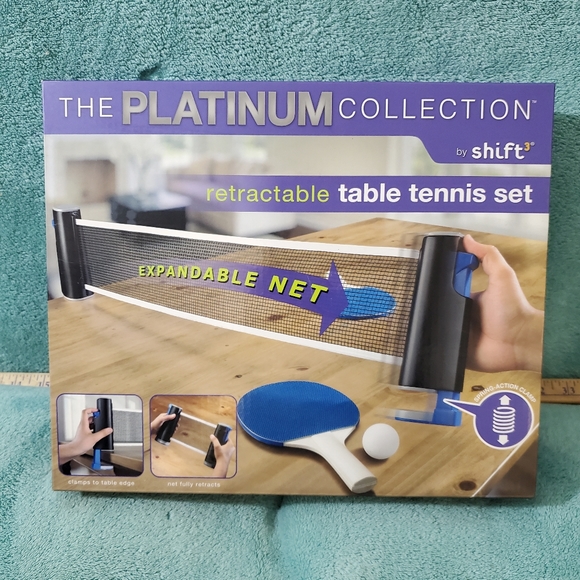 New in open box Retractable Tennis Set - Picture 1 of 3